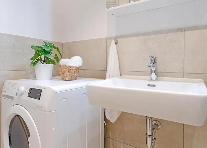 Dorfstrasse 24 Henne