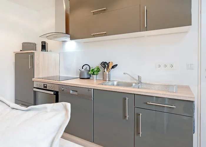 Dorfstrasse 24 Henne *